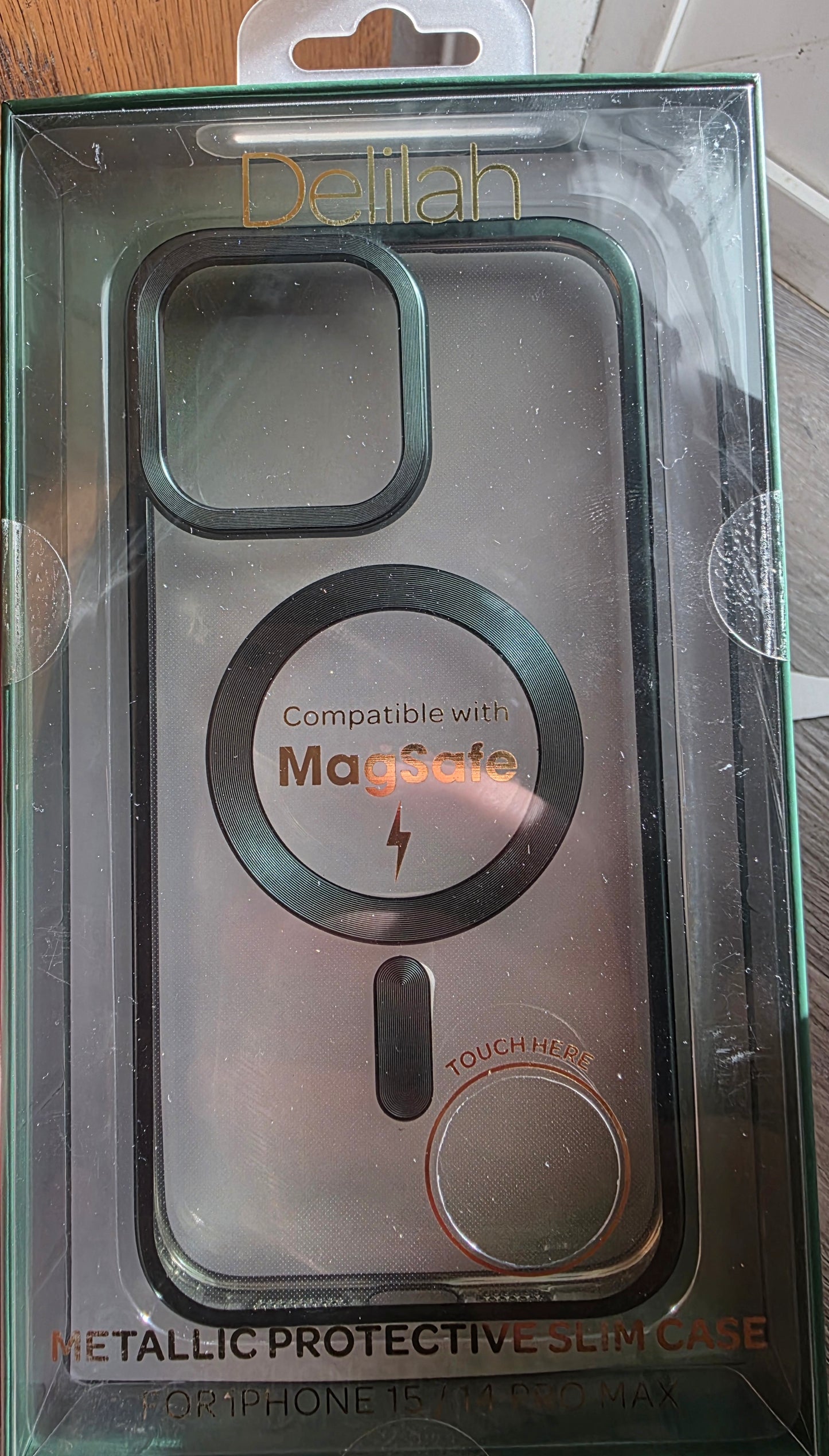 Case Delilah for iphone 14 pro max and 15 pro max